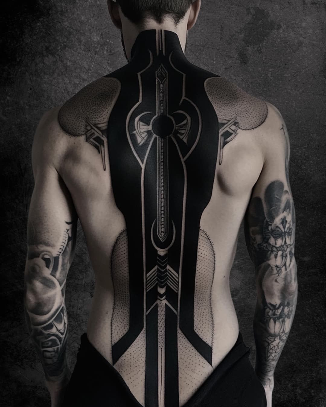Blackwork 1 Estilo de tatuaje blackwork brazo entero