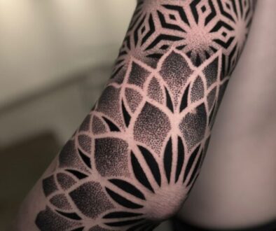 dotwork-tattoo-mann-576x1024