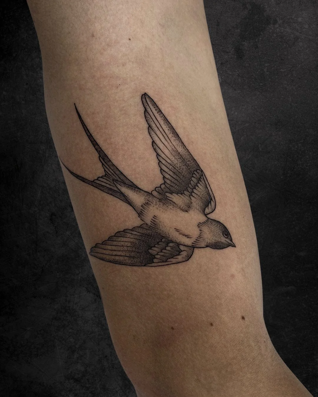 Tatuajes-Blackwork-Madrid-001 Estilo tatuaje blackwork pecho mujer