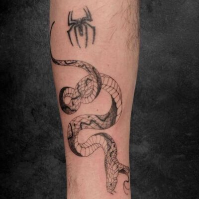 PST - Paula.Blackwork